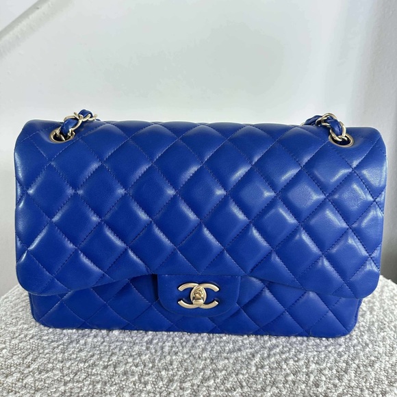 Chanel Blue Quilted Women's Bag - Picture 1 of 10